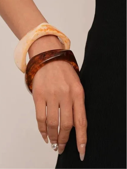 Exaggerated Resin Acrylic Bracelets Bangles for Women on Hand Irregular Geometric Bracelets Personality Hand Jewelry