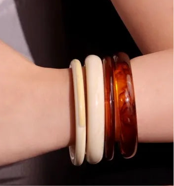 Round Tortoise shell White Resin Bracelet French Vintage Elegant Jewelry for Women Summer Fashion Holiday Gift New
