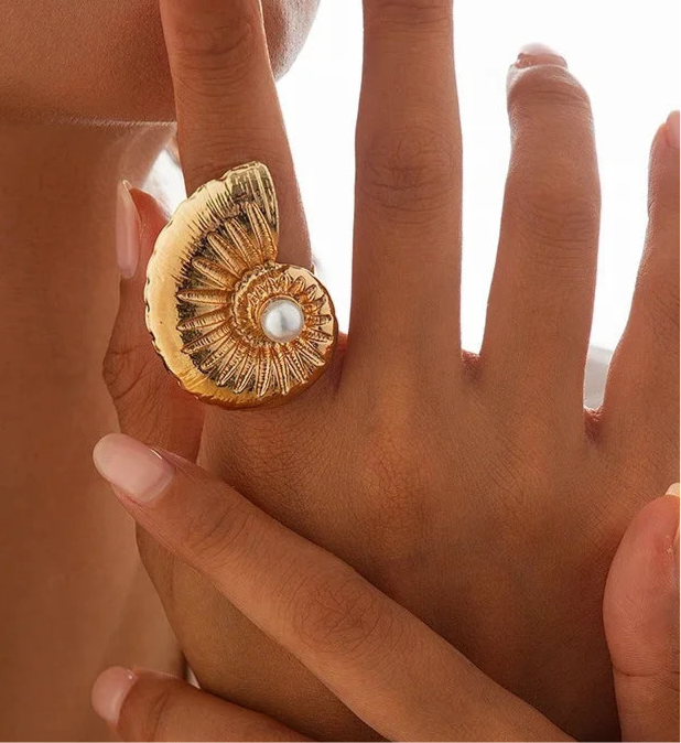 Seabeach Gold Color Starfish Conch Ring for Women New Fashion Large Pearl Shell Finger Rings Jewelry Summer Personality Gifts