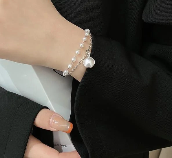 Elegant Baroque Pearl String Bracelet For Woman Luxury Zircon Bee Pendant Bracelet Fashion Girl's Sweet Jewelry