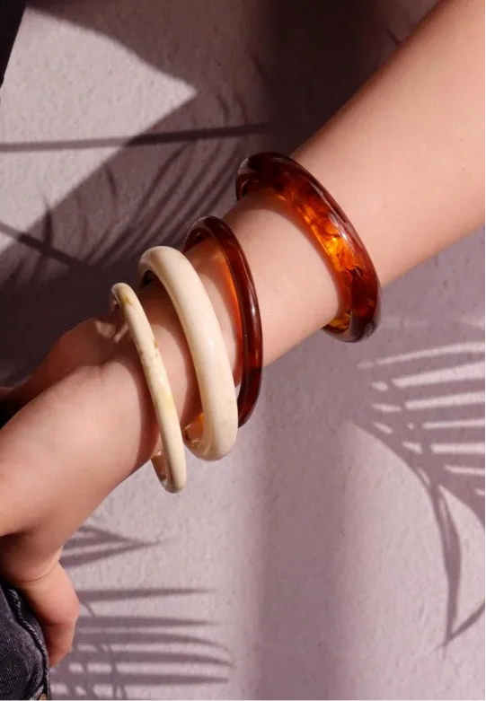 Round Tortoise shell White Resin Bracelet French Vintage Elegant Jewelry for Women Summer Fashion Holiday Gift New
