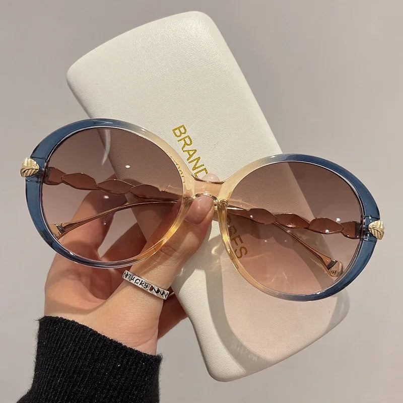 New Vintage Round Frame Sunglasses Gradient Color Trendy Fashion Women Eyewear Brand Designer Shades for Ladies Gafas De Sol