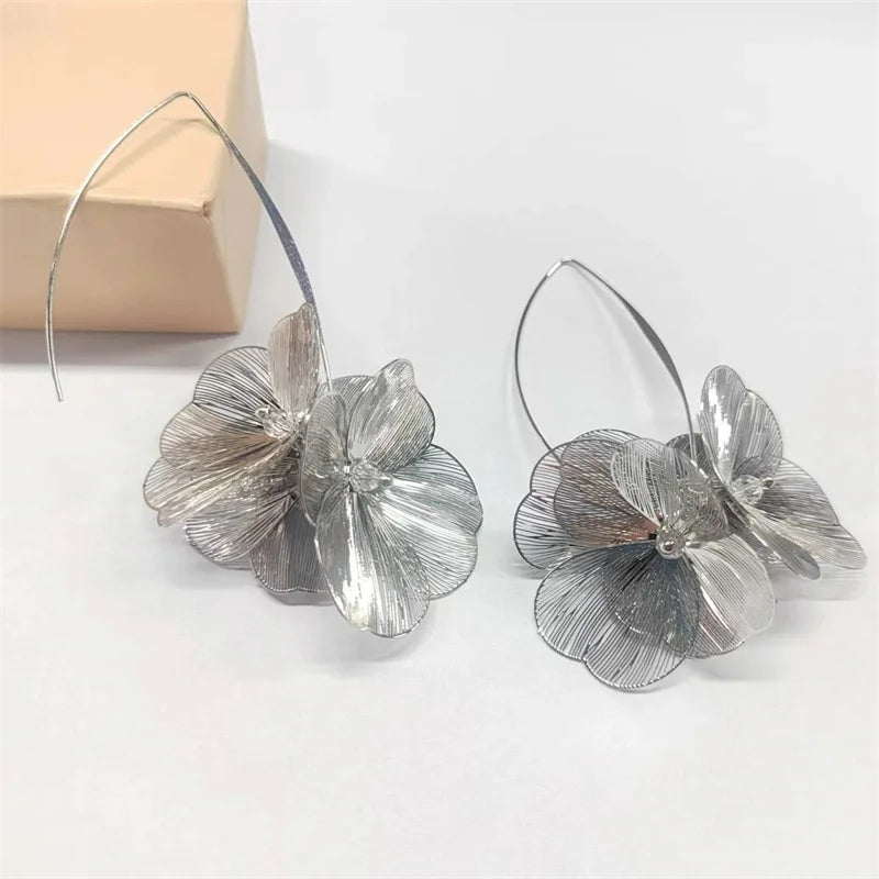 Golden Double-Layer Hollow Flower Hoop Earring for Women Vintage Earrings Ideal for Daily Wear Jewelry Accessories