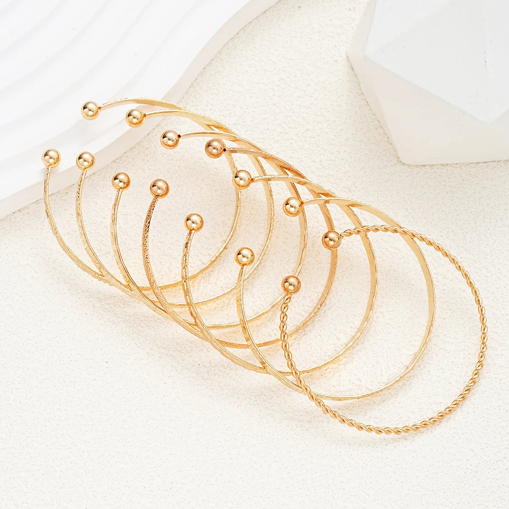 7 Pcs/Set Gold Color Bracelets for Women Streetwear Goth Heart Prints Metal Design Open Bangle Fashion Jewelry Gifts