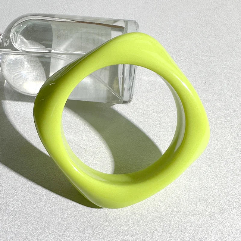 New Trend Acrylic Irregular Geometric Exaggerated Chunky Bangles for Women Resin Colorful Statement Bracelet Jewelry Gifts