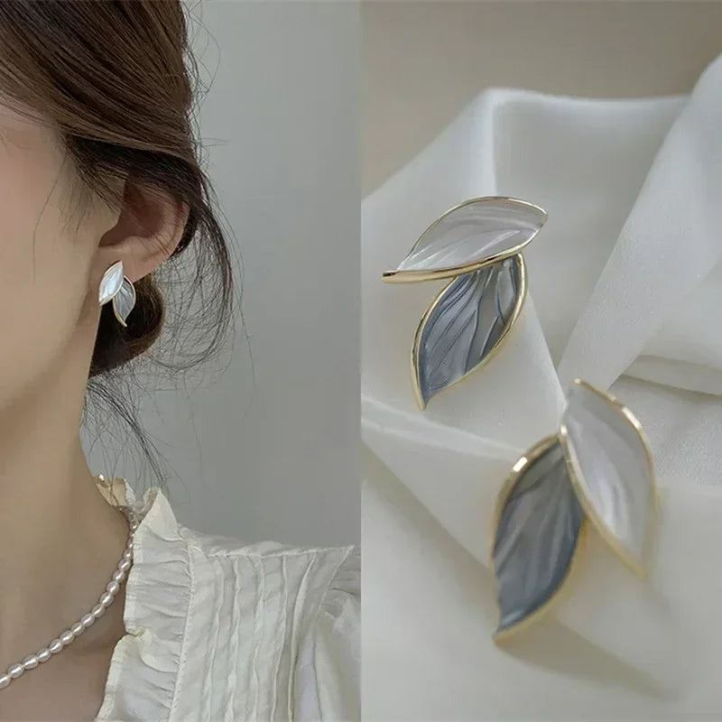 New Arrival Metal Trendy Fresh Lovely Sweet Grey Leaf Stud Earrings for Women Fashion Jewelry Gifts