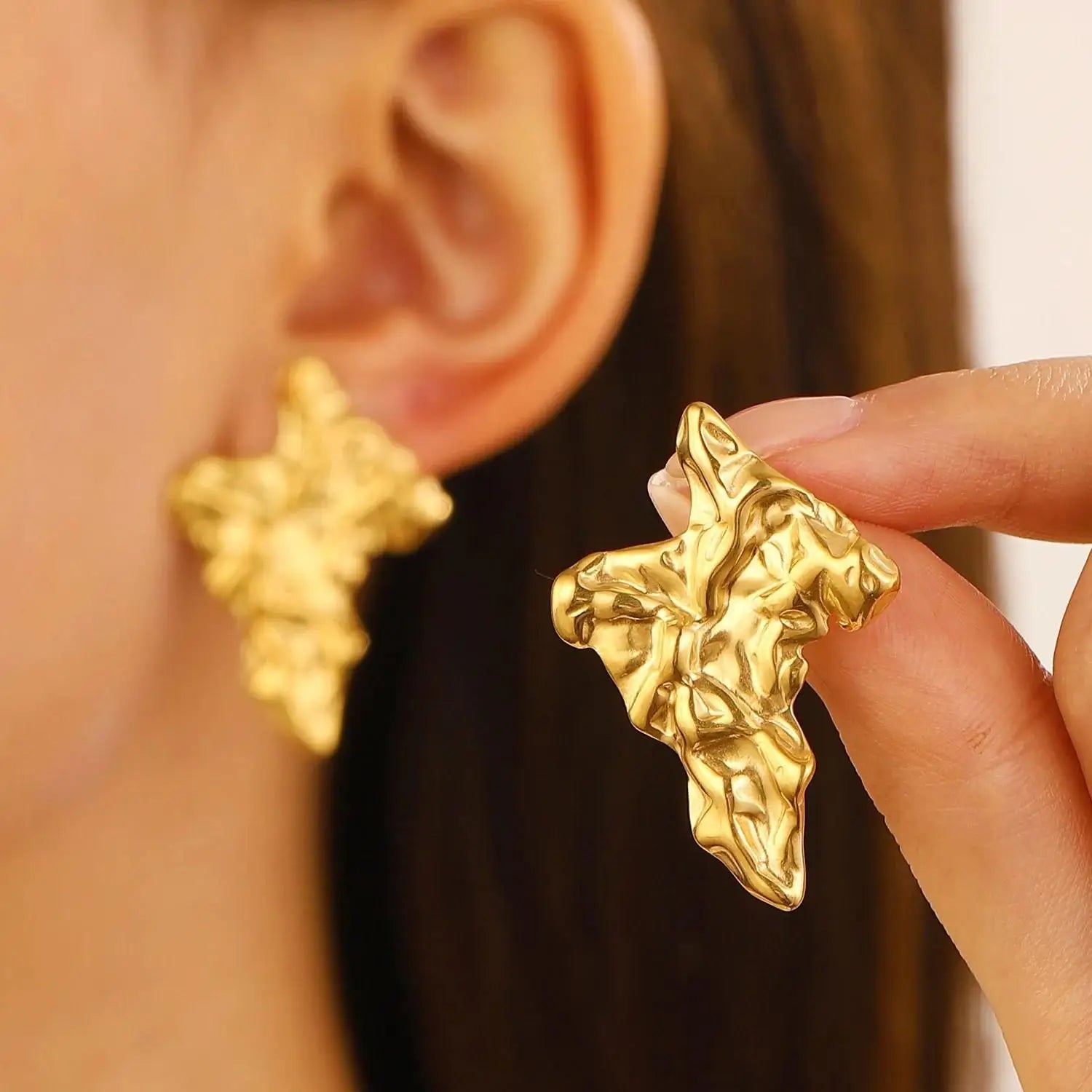 Stainless Steel Pleated Geometric Earrings For Women Jewelry Trending Vintage Women's Smooth Gold Color Stud Earrings