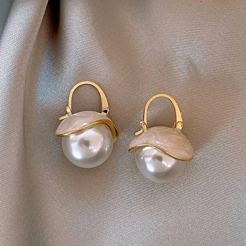 Golden Double-Layer Hollow Flower Hoop Earring for Women Vintage Earrings Ideal for Daily Wear Jewelry Accessories