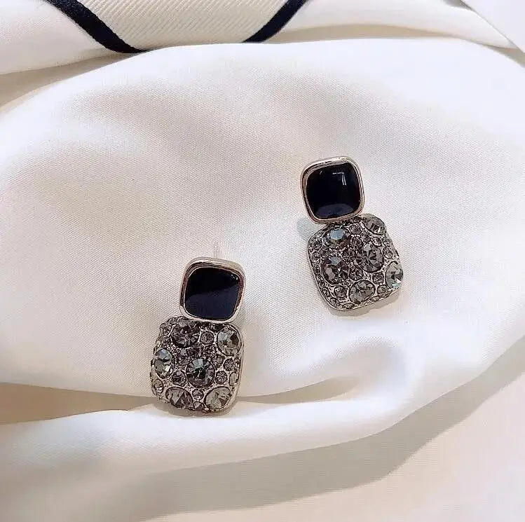 Silver Needle Fashion Square Zircon Drop Earrings For Women Jewelry 2025 Trending New Luxury Women's Crystal Earrings