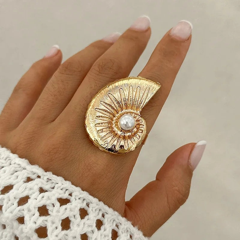 Seabeach Gold Color Starfish Conch Ring for Women New Fashion Large Pearl Shell Finger Rings Jewelry Summer Personality Gifts