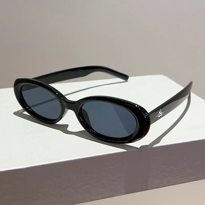 Vintage Brand Designer Oval Sunglasses Women Luxury Fashion Sun Glasses For Men Trendy Punk Luxury Rivet Star Cool Shades UV400