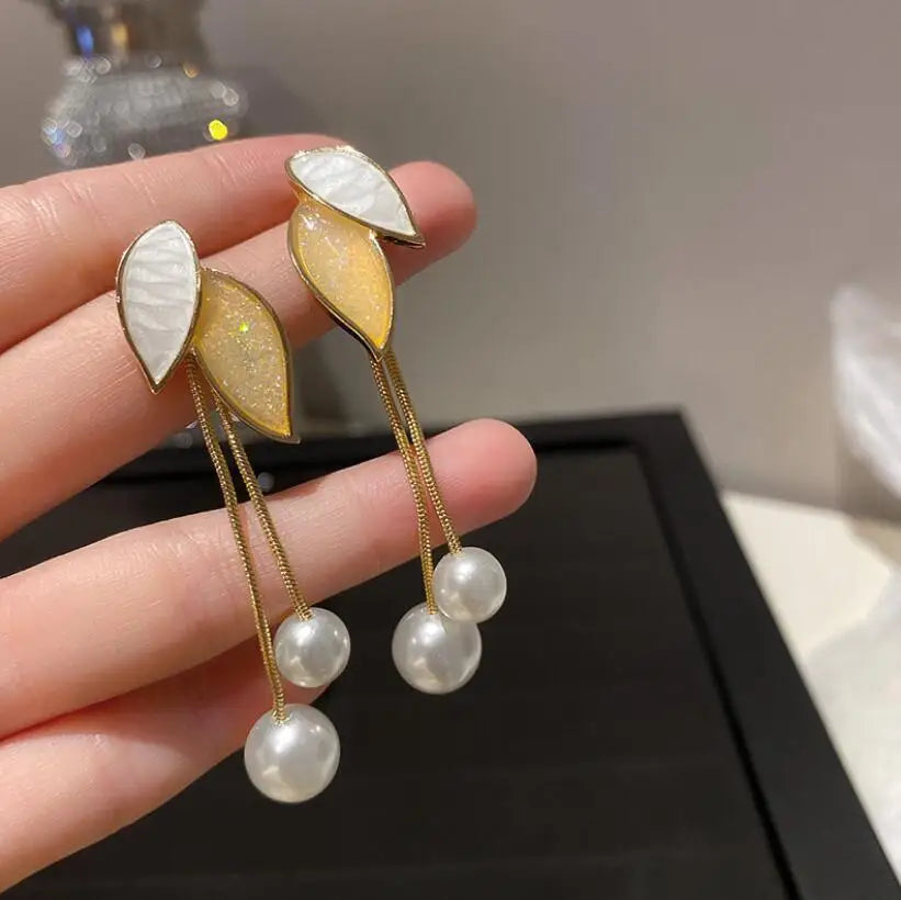 New Arrival Metal Trendy Fresh Lovely Sweet Grey Leaf Stud Earrings for Women Fashion Jewelry Gifts