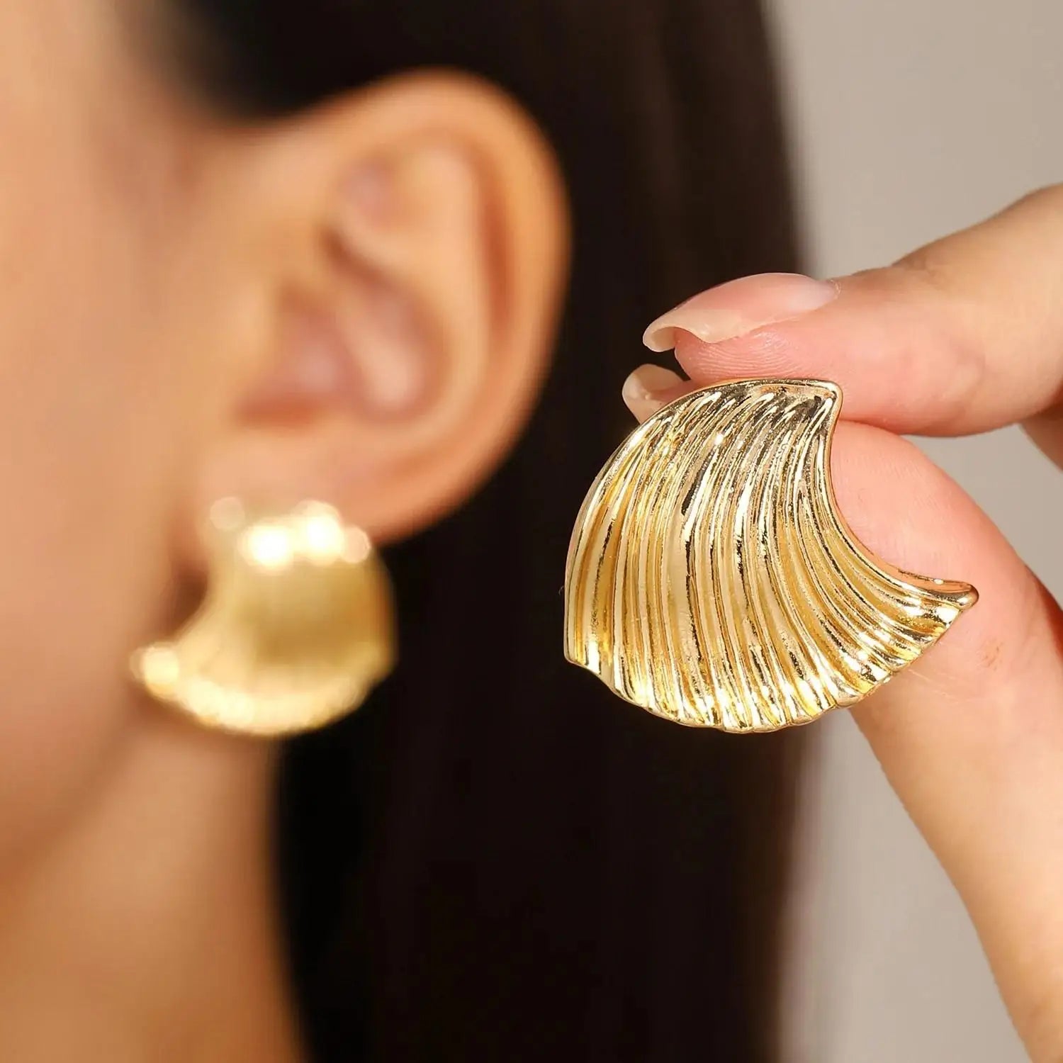 Stainless Steel Pleated Geometric Earrings For Women Jewelry Trending Vintage Women's Smooth Gold Color Stud Earrings