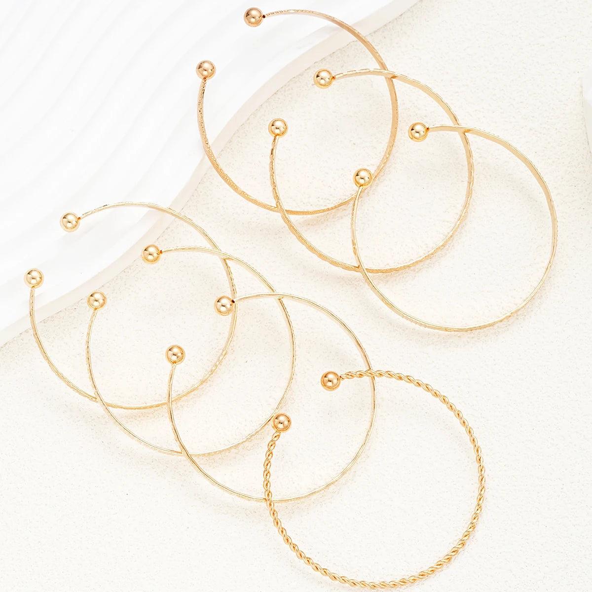 7 Pcs/Set Gold Color Bracelets for Women Streetwear Goth Heart Prints Metal Design Open Bangle Fashion Jewelry Gifts