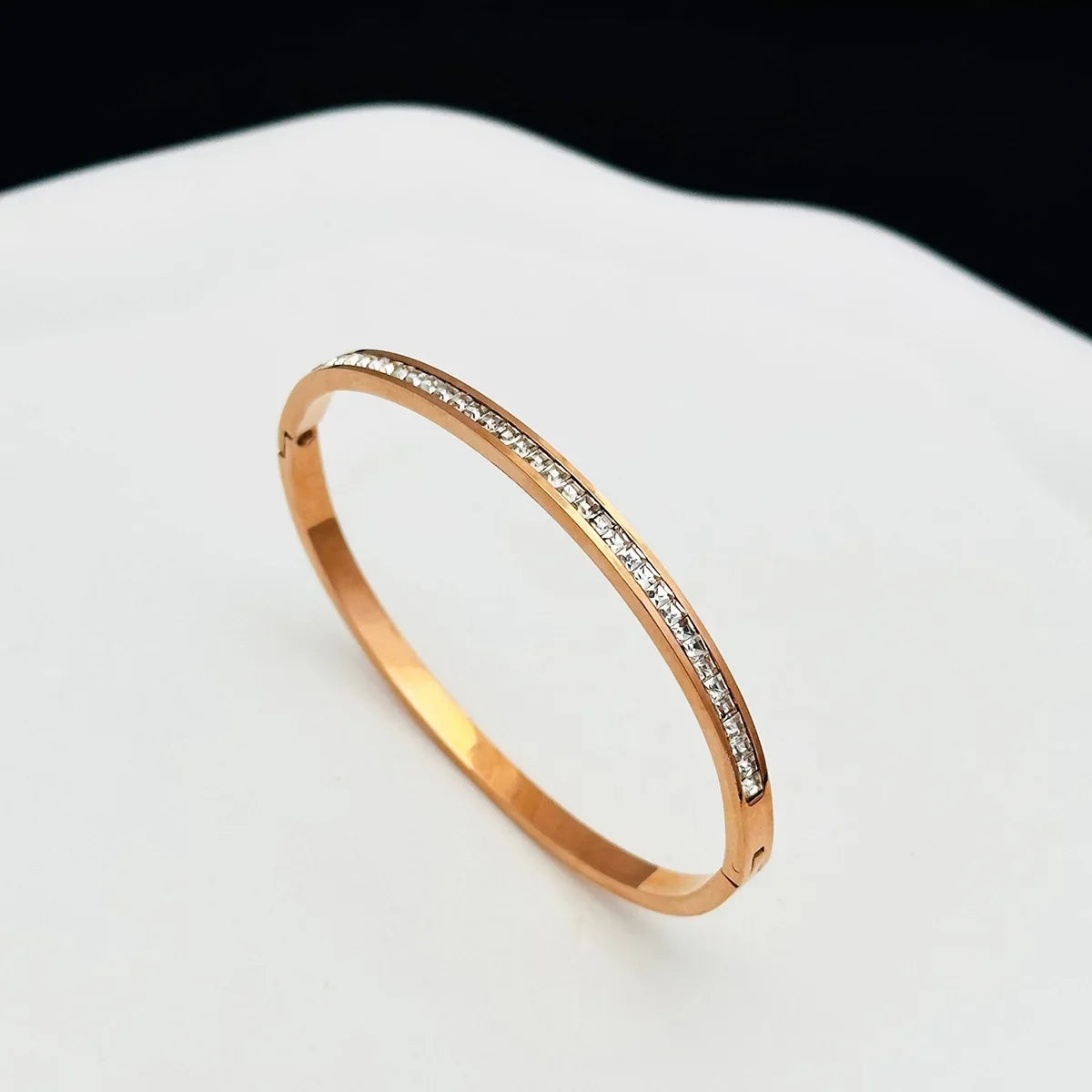 Titanium Steel Stainless Steel Bangles Inlaid Zircon Gold Plated Bracelet Classic Simple Style Bangles for Women Daily Jewelry