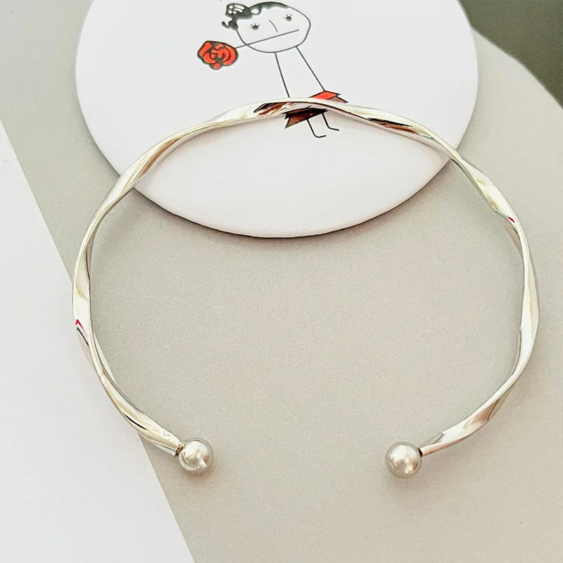 Silver Color Twisted Wave Bracelets Bangles for Women Hand Jewelry New Fashion Cuff Bangles Girl Simple Accessories pulseras