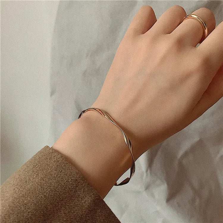New Fashion Trend Unique Design Elegant Exquisite Twist Simple Bracelet Women Jewelry Wedding Party Premium Gift Wholesale