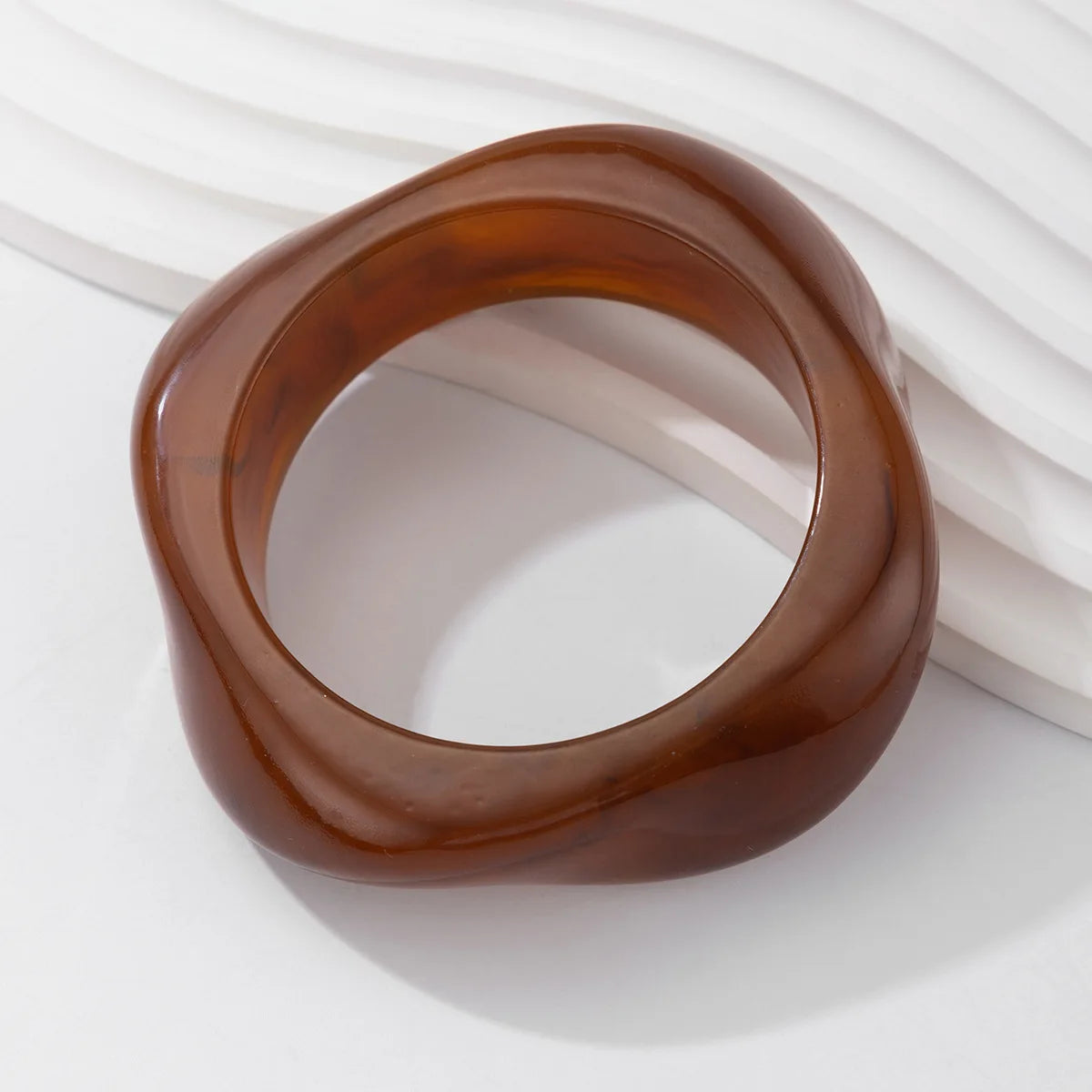 Exaggerated Resin Acrylic Bracelets Bangles for Women on Hand Irregular Geometric Bracelets Personality Hand Jewelry