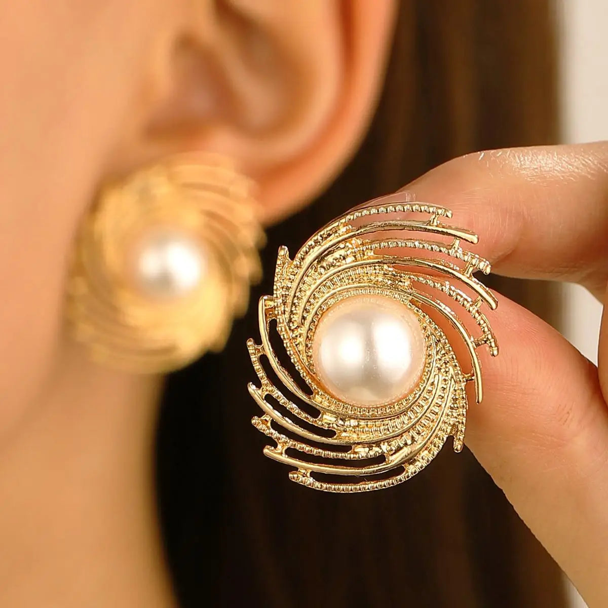 Stainless Steel Pleated Geometric Earrings For Women Jewelry Trending Vintage Women's Smooth Gold Color Stud Earrings