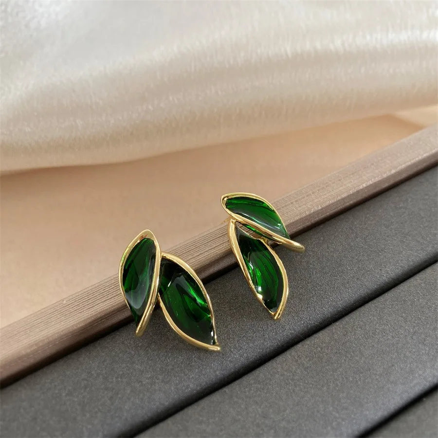 New Arrival Metal Trendy Fresh Lovely Sweet Grey Leaf Stud Earrings for Women Fashion Jewelry Gifts