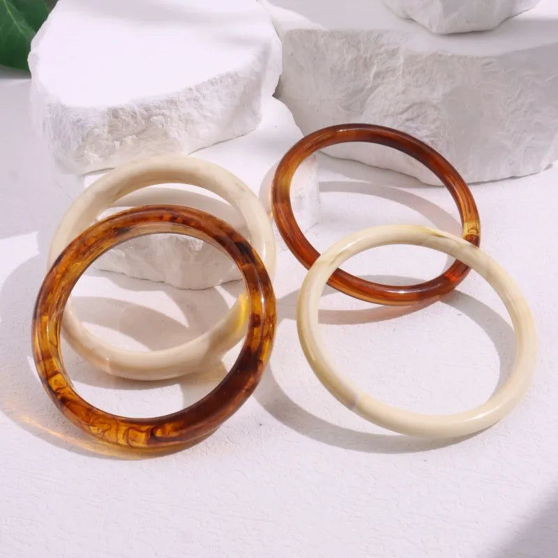 Round Tortoise shell White Resin Bracelet French Vintage Elegant Jewelry for Women Summer Fashion Holiday Gift New