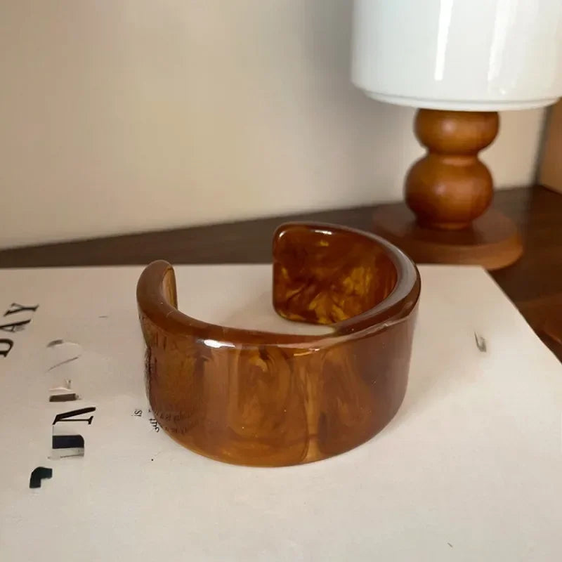 New Fashion Irregular Acrylic Acetate Bracelets for Women Vintage Hyperbole Jewelry Bangles Sweet Elegant Pulseras Mujer