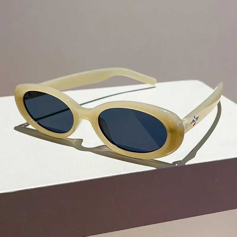 Vintage Brand Designer Oval Sunglasses Women Luxury Fashion Sun Glasses For Men Trendy Punk Luxury Rivet Star Cool Shades UV400