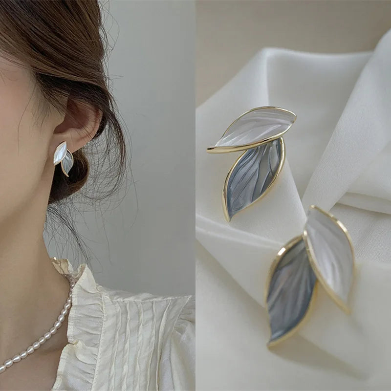 New Arrival Metal Trendy Fresh Lovely Sweet Grey Leaf Stud Earrings for Women Fashion Jewelry Gifts