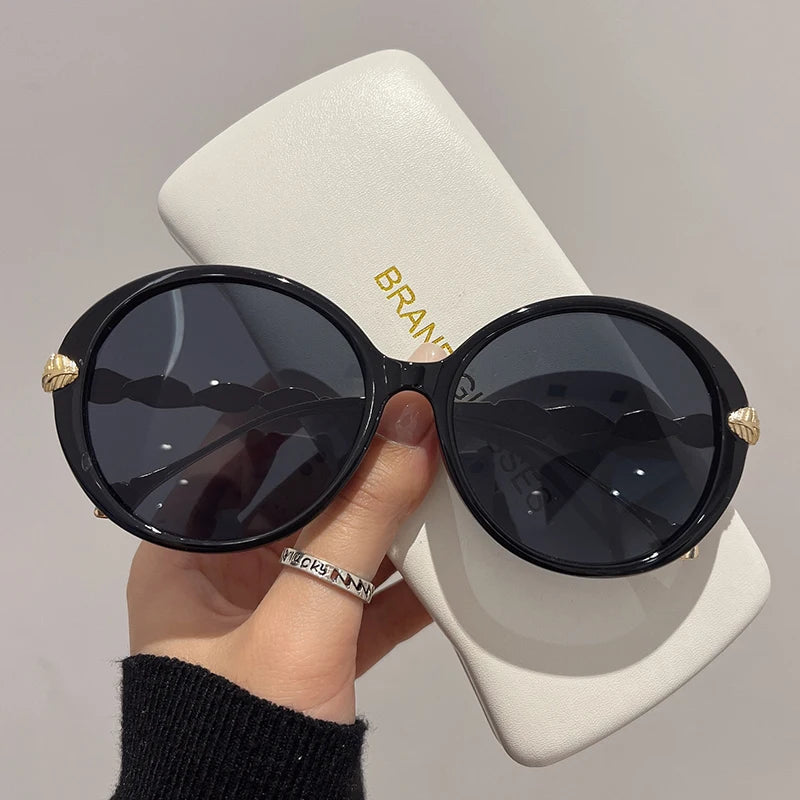 New Vintage Round Frame Sunglasses Gradient Color Trendy Fashion Women Eyewear Brand Designer Shades for Ladies Gafas De Sol