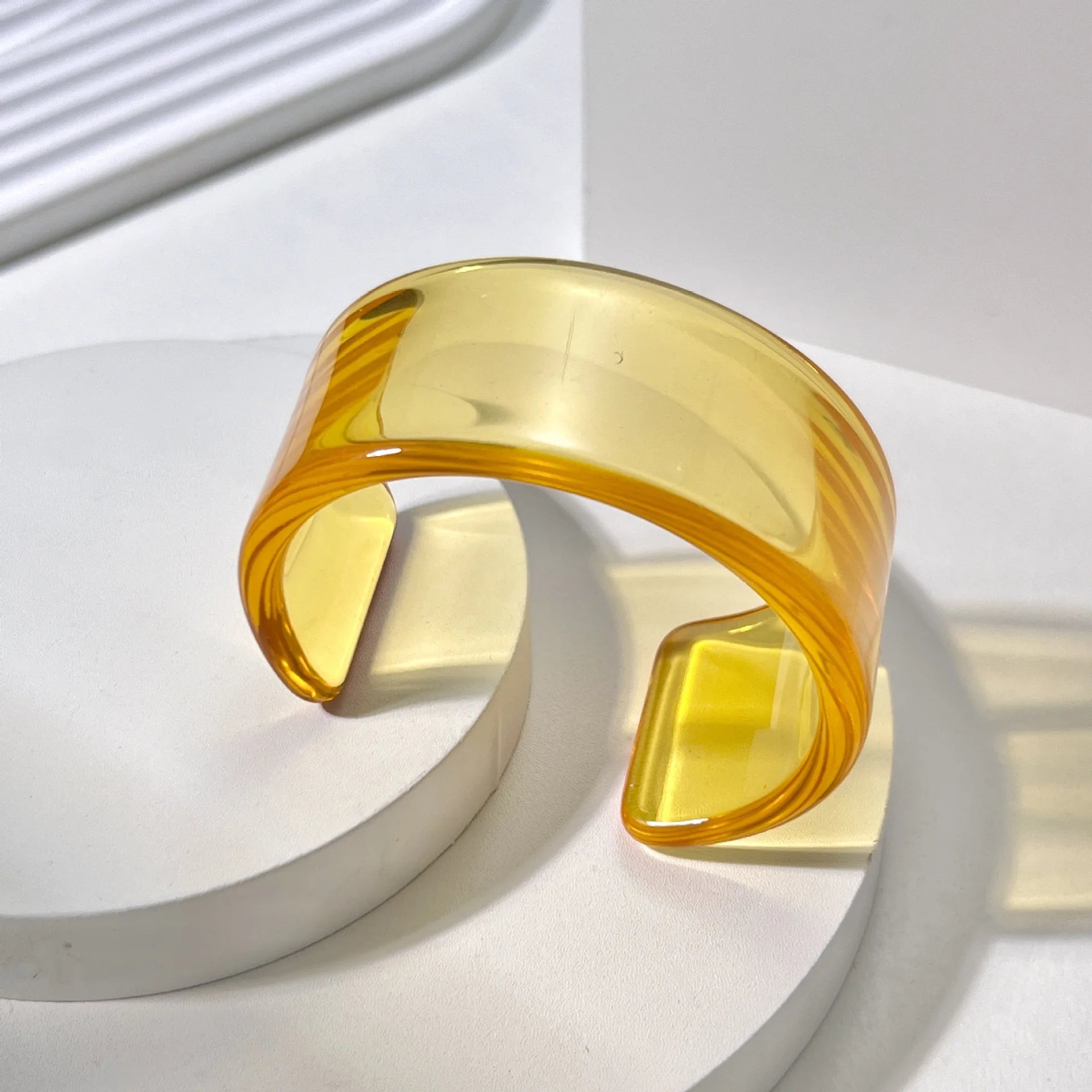 New Transparent Acrylic Resin Open Bangle Bracelet for Women Geometric Retro Wide Bracelet for Girls Hand Jewelry