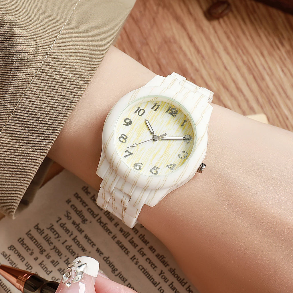 Fashion Women Watches Casual Wooden Pattern Plastic Band Quartz Watch Relogios Feminino（Without Box）