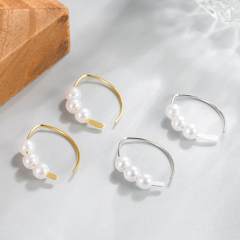 Fashion Delicate Small Pearl Earrings for Women Fashionable Simple High-quality Ear Hoops Unique Design Jewellery