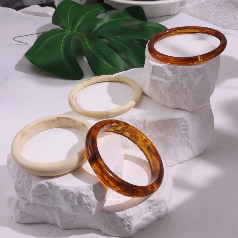 Round Tortoise shell White Resin Bracelet French Vintage Elegant Jewelry for Women Summer Fashion Holiday Gift New