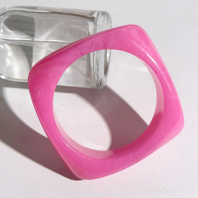 New Trend Acrylic Irregular Geometric Exaggerated Chunky Bangles for Women Resin Colorful Statement Bracelet Jewelry Gifts