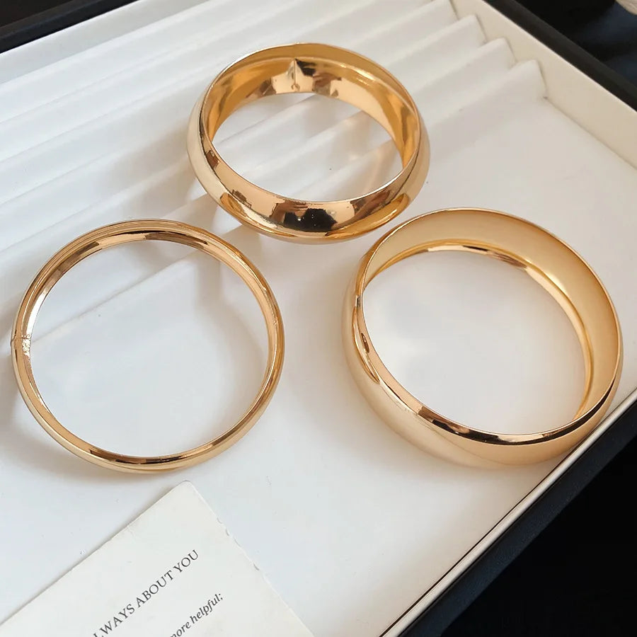 White Transparent Resin Bracelet Bangles for Women Irregular Geometric Round Wide Stacking Bracelets Hand Jewelry New In