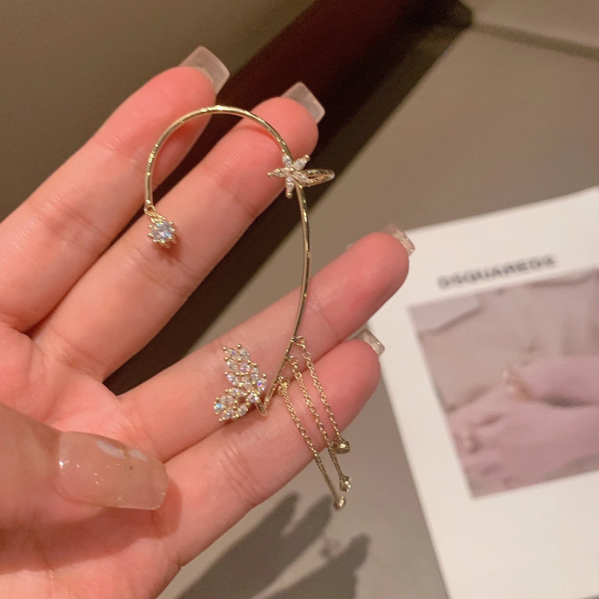 Gold Color Ear Bone Clip For Women Sweet Exquisite Sparkling Crystal Star Ear Cuff Clip Earring Wedding Jewelry Accessories Gift