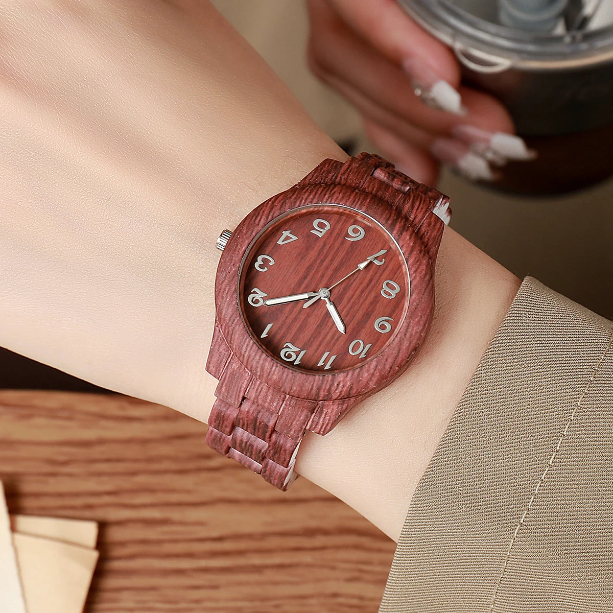 Fashion Women Watches Casual Wooden Pattern Plastic Band Quartz Watch Relogios Feminino（Without Box）