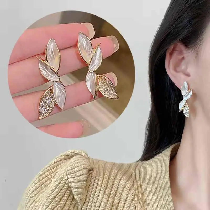 Silver Needle Vintage Green Crystal Butterfly Drop Earrings For Women Jewelry 2025 Trending Luxury Zircon Women's Earrings