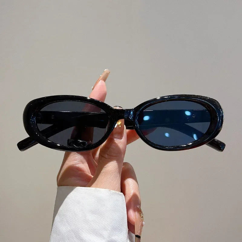 Vintage Brand Designer Oval Sunglasses Women Luxury Fashion Sun Glasses For Men Trendy Punk Luxury Rivet Star Cool Shades UV400