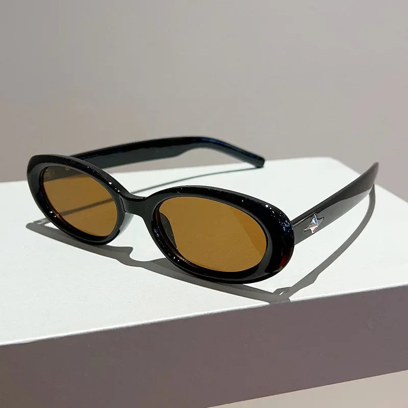 Vintage Brand Designer Oval Sunglasses Women Luxury Fashion Sun Glasses For Men Trendy Punk Luxury Rivet Star Cool Shades UV400