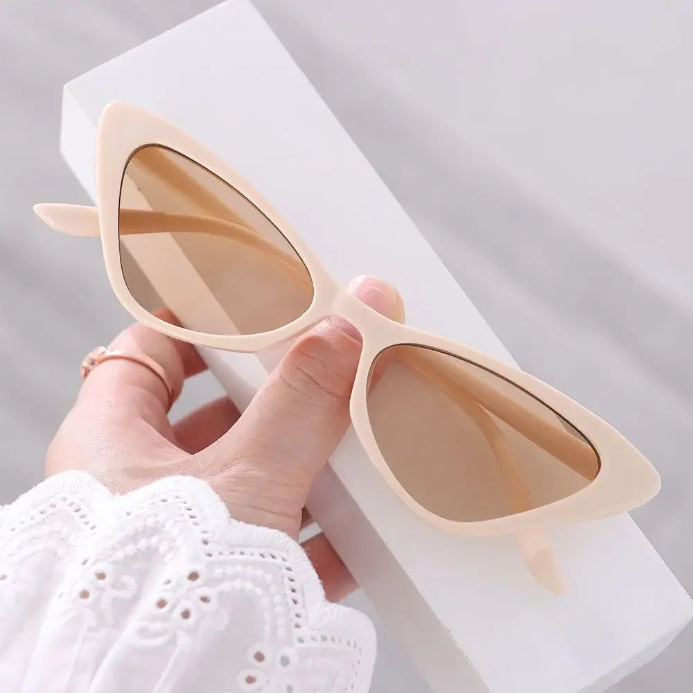 Vintage Cat Eye Sunglasses for Women Small Frame Retro Sunglasses UV400 Protection Eyewear Fashion Trendy Streetwear Accessories