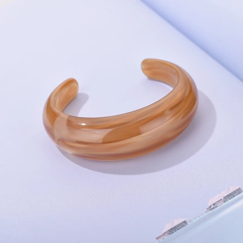 Fashion Exaggerated Opening Acrylic Bracelets for Women Simple Blended Jelly Colored Curved Cuff Bangle Female Jewelry