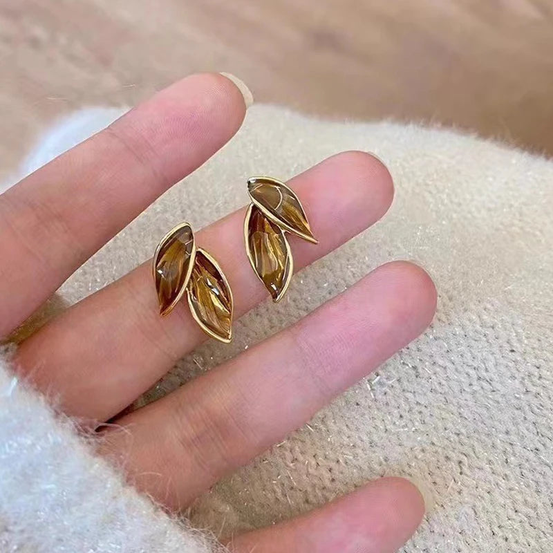 New Arrival Metal Trendy Fresh Lovely Sweet Grey Leaf Stud Earrings for Women Fashion Jewelry Gifts