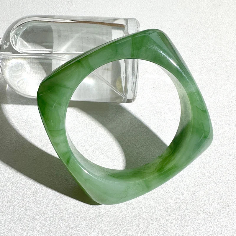 New Trend Acrylic Irregular Geometric Exaggerated Chunky Bangles for Women Resin Colorful Statement Bracelet Jewelry Gifts