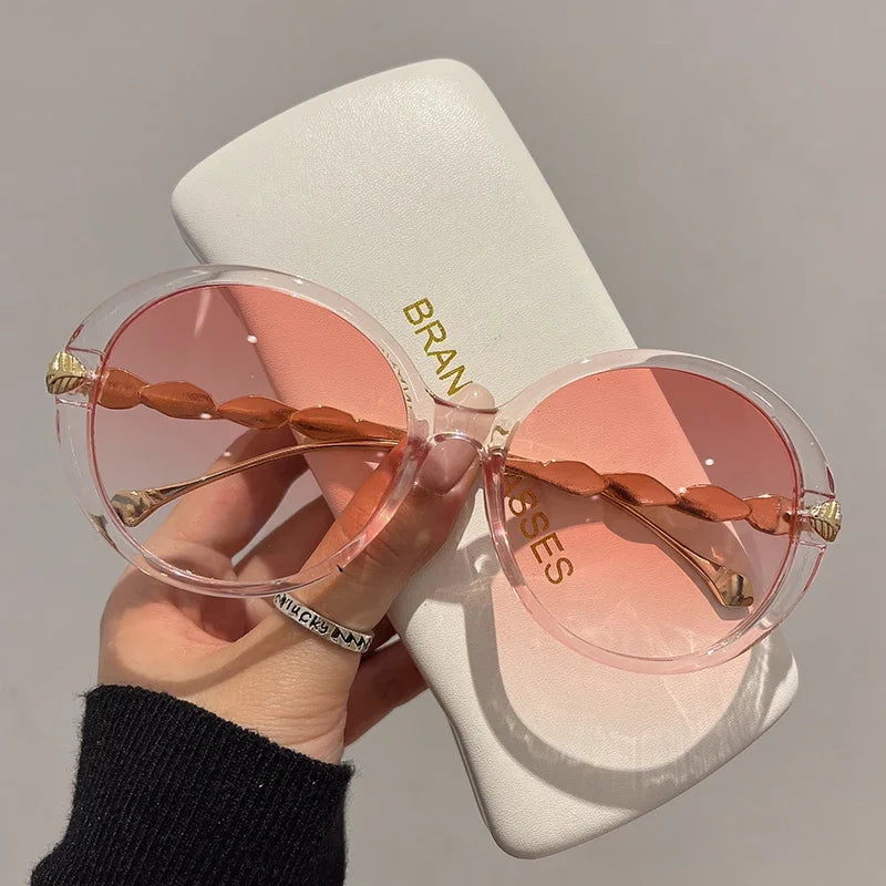 New Vintage Round Frame Sunglasses Gradient Color Trendy Fashion Women Eyewear Brand Designer Shades for Ladies Gafas De Sol