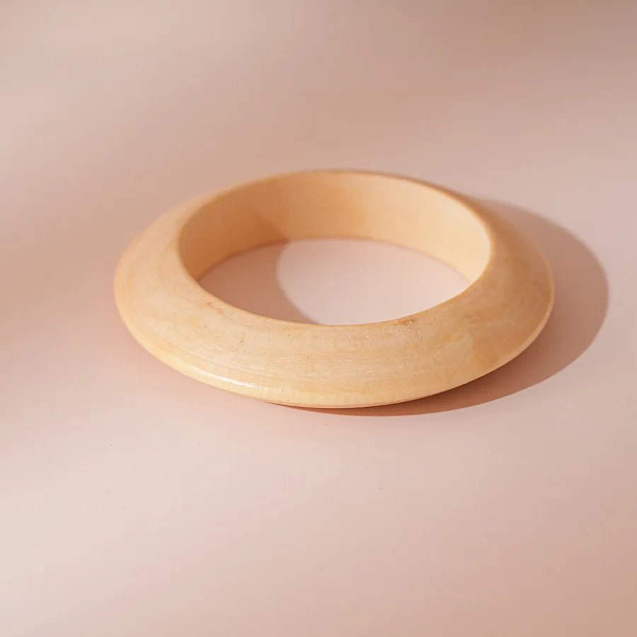 Exaggerated Brown Resin Acrylic Bangles for Women Simple Fashion Thick Geometric Wood Bracelet Vintage Hand Jewelry Couple Gifts