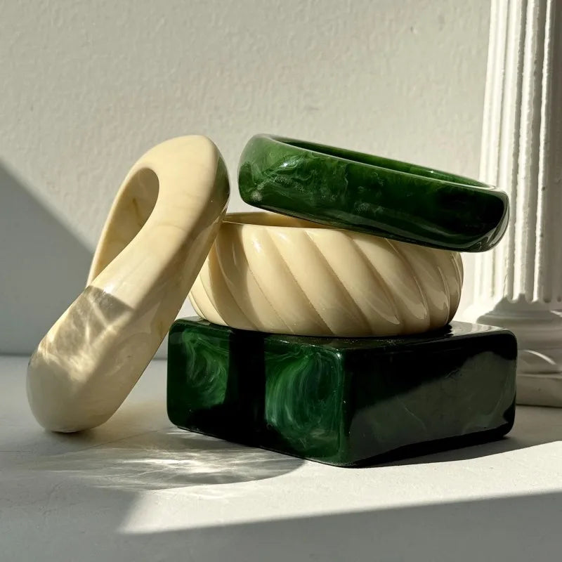 Green White Irregular Square Wide Resin Bracelet for Women Autumn Winter Fashion Chunky Jewelry New Elegant Trend Bangle
