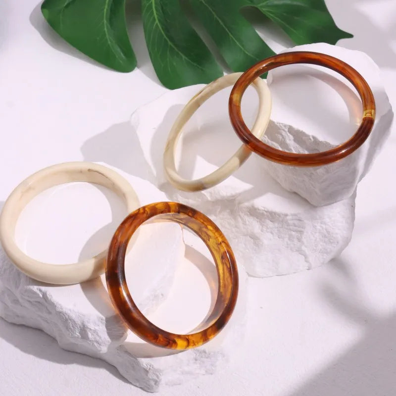 Round Tortoise shell White Resin Bracelet French Vintage Elegant Jewelry for Women Summer Fashion Holiday Gift New